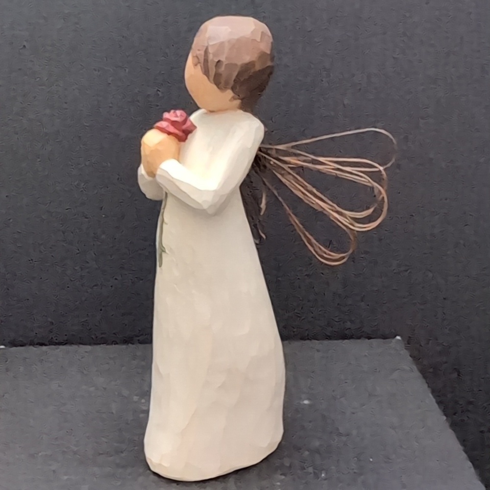 Willow Tree 2002 Loving Angel Figurine. - Picture 2 of 8